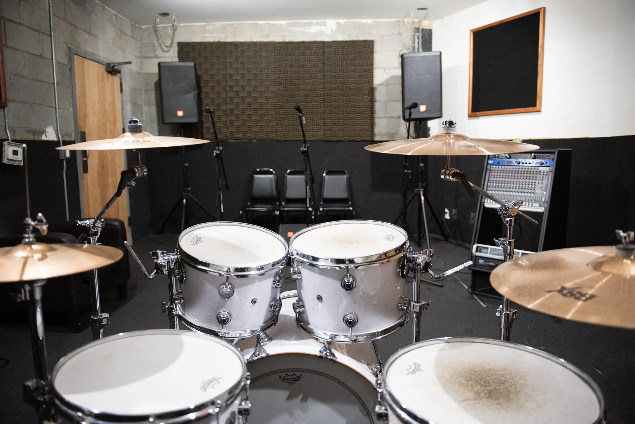 STUDIO 1 — AMP